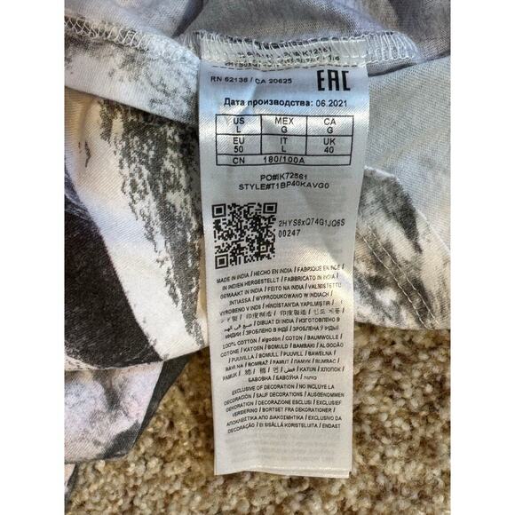 GUESS Cosmic Space T-shirt, size Large; Outer Space, with sew on patches, RARE - Picture 5 of 8